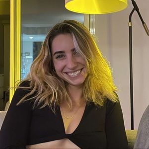 Meet your Posher, Alexi